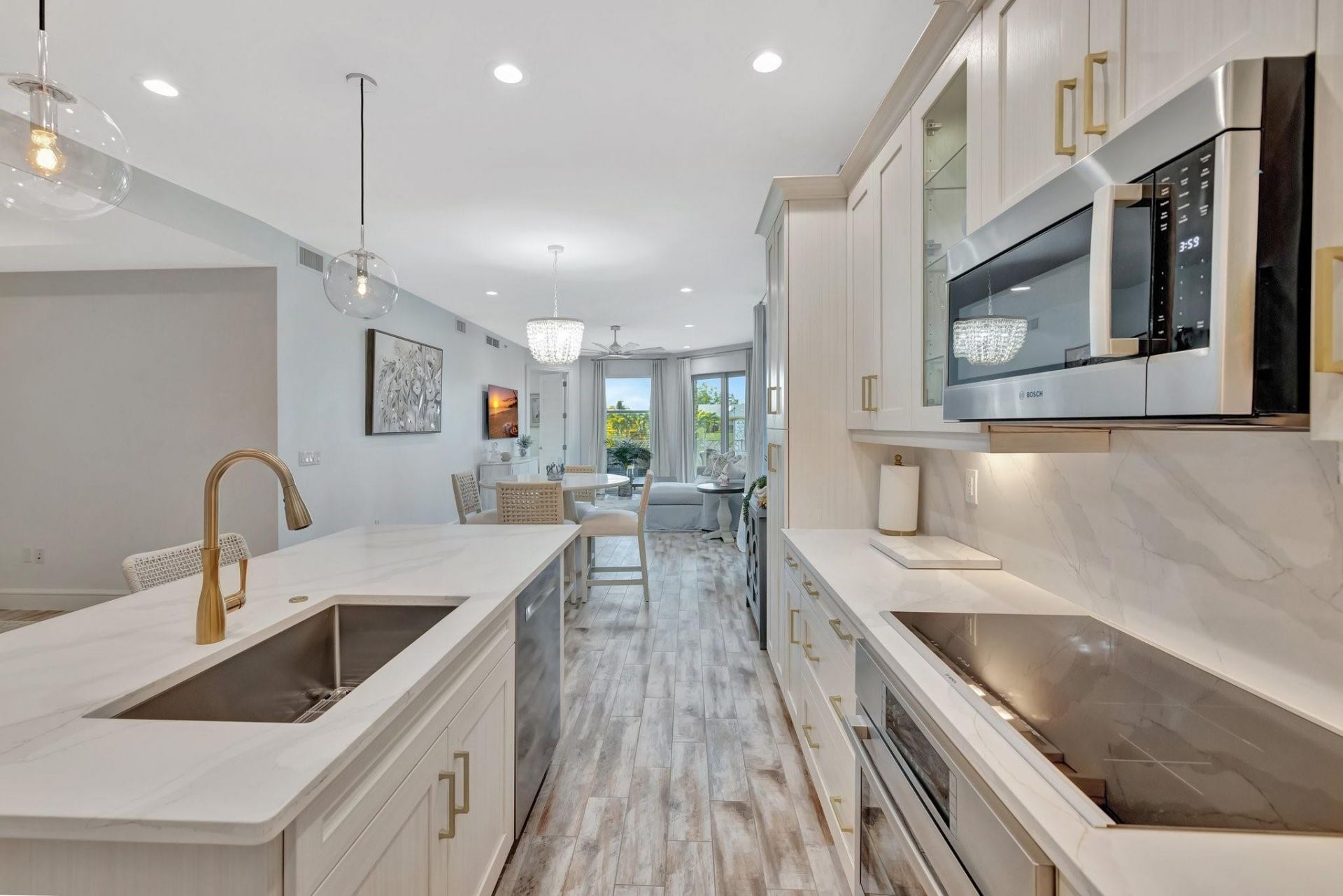 4511 El Mar Drive, Unit 210, Lauderdale by the Sea, FL 33308 Photo