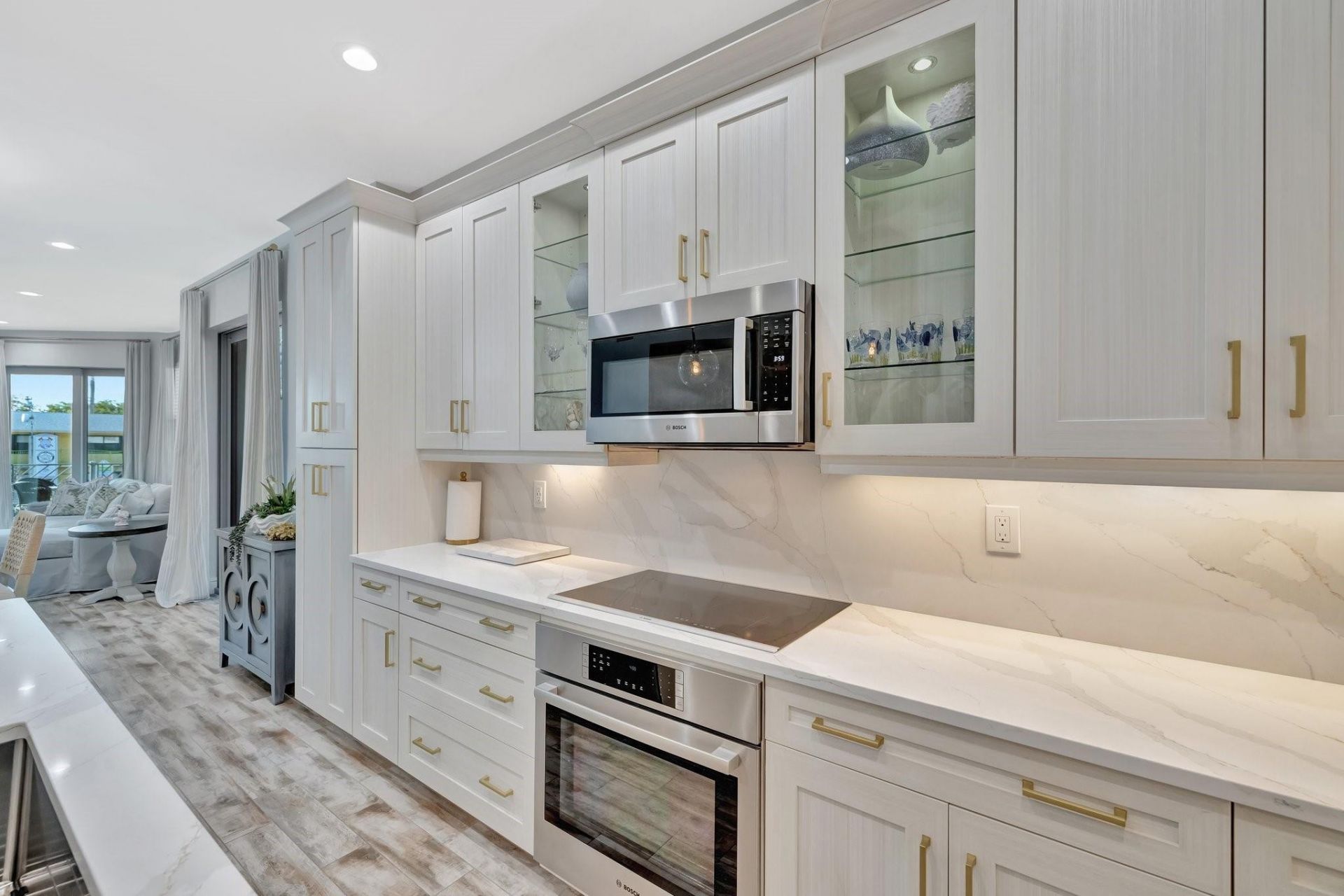 4511 El Mar Drive, Unit 210, Lauderdale by the Sea, FL 33308 Photo