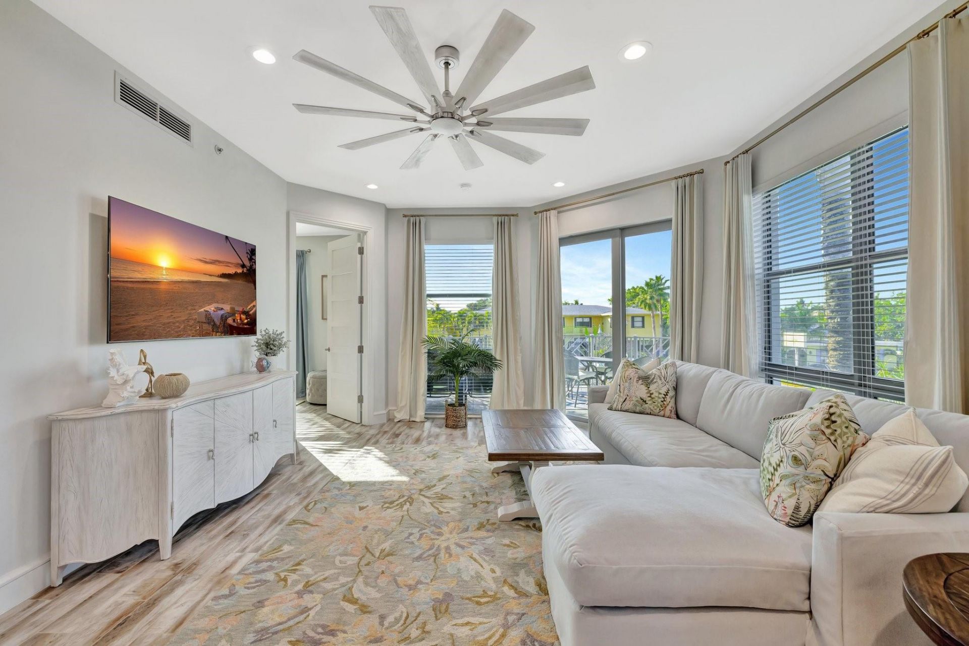 4511 El Mar Drive, Unit 210, Lauderdale by the Sea, FL 33308 Photo