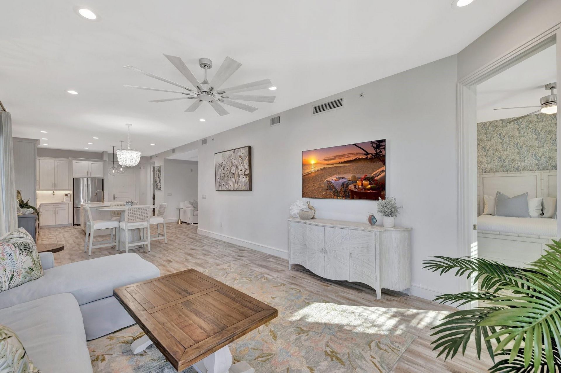 4511 El Mar Drive, Unit 210, Lauderdale by the Sea, FL 33308 Photo