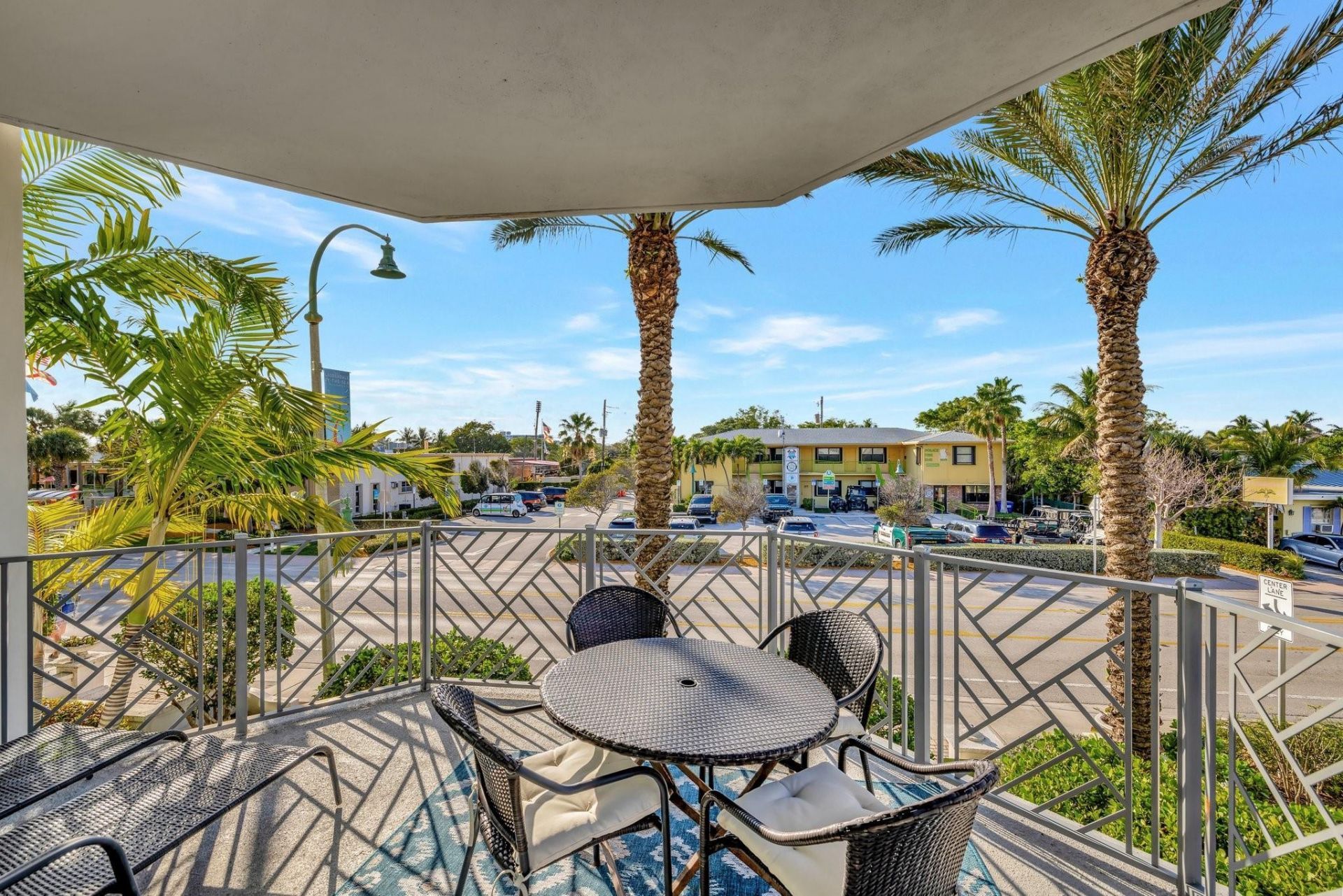 4511 El Mar Drive, Unit 210, Lauderdale by the Sea, FL 33308 Photo