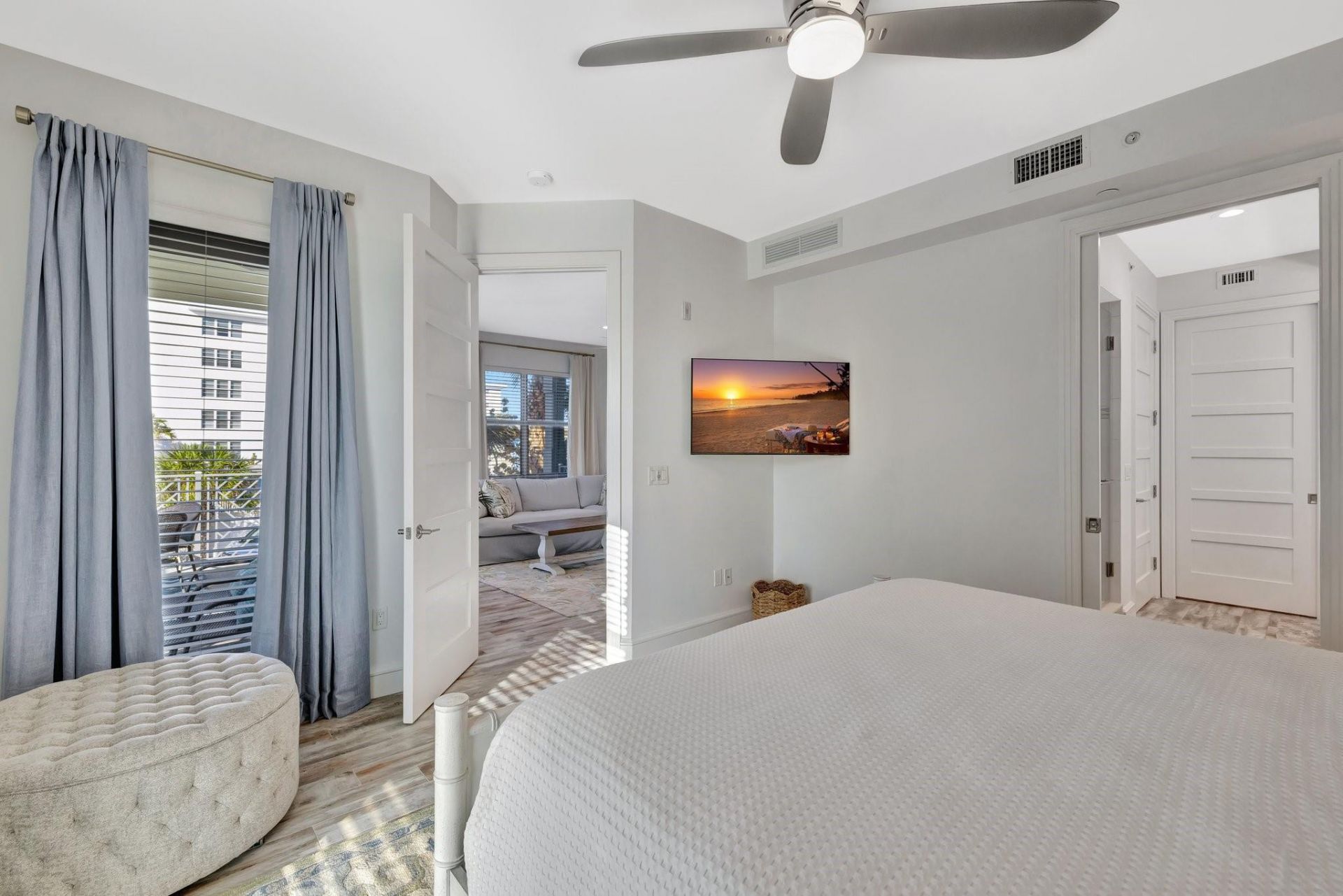 4511 El Mar Drive, Unit 210, Lauderdale by the Sea, FL 33308 Photo