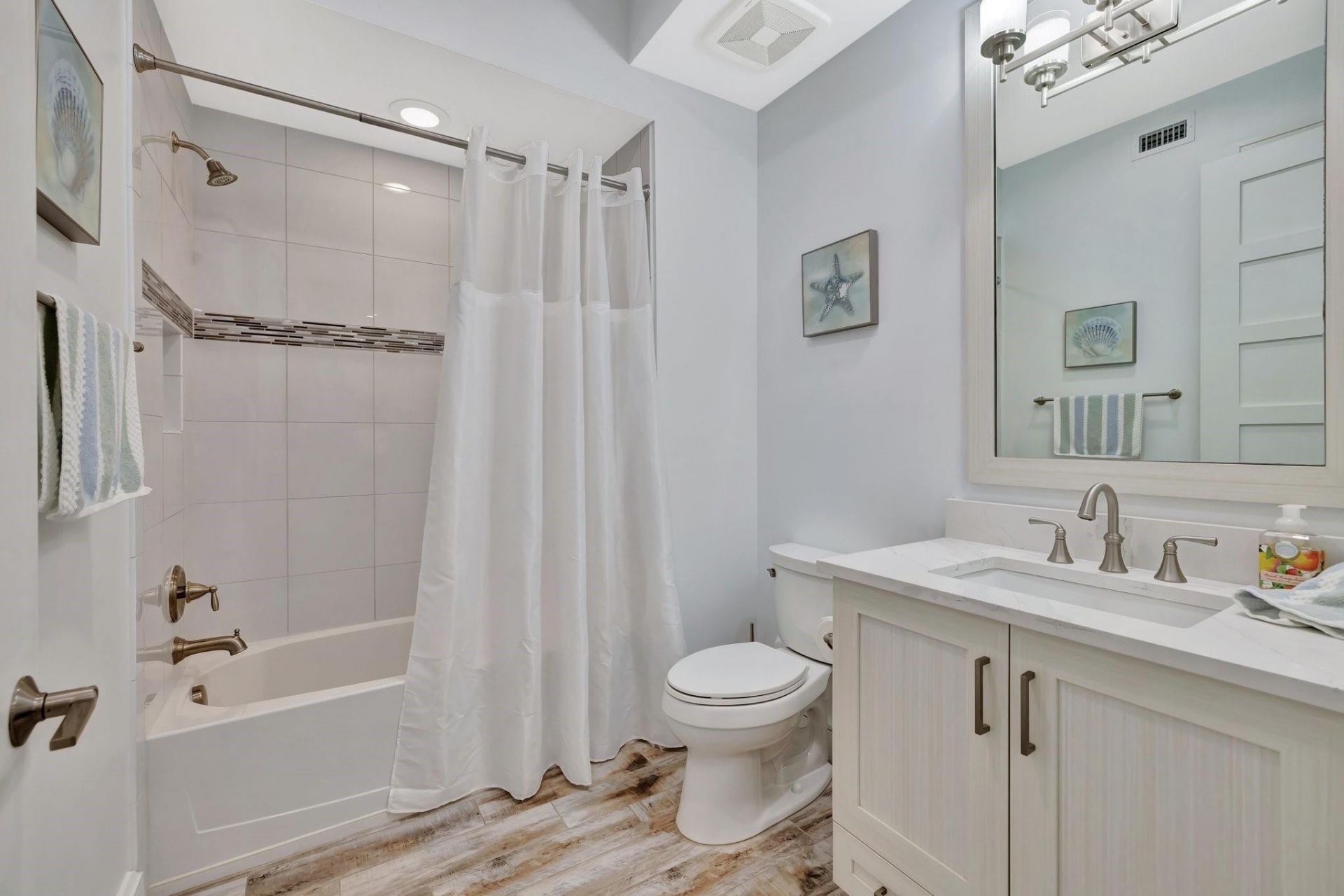 4511 El Mar Drive, Unit 210, Lauderdale by the Sea, FL 33308 Photo