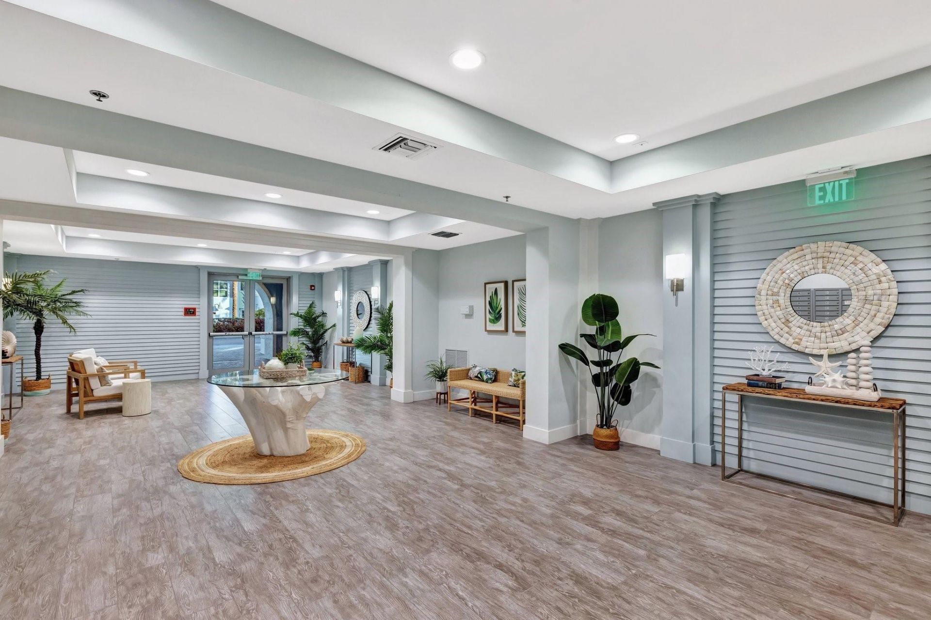 4511 El Mar Drive, Unit 210, Lauderdale by the Sea, FL 33308 Photo