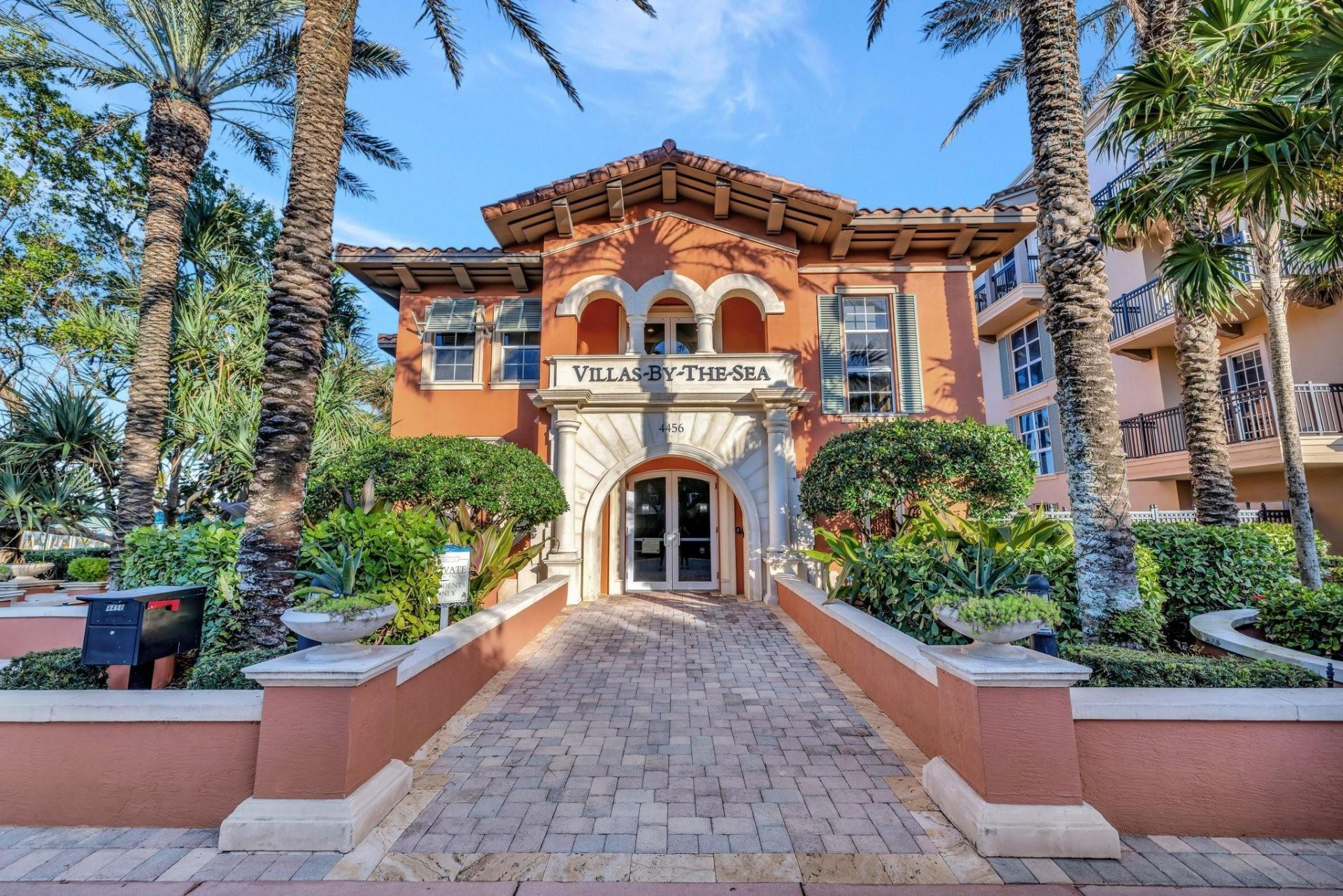 4511 El Mar Drive, Unit 210, Lauderdale by the Sea, FL 33308 Photo