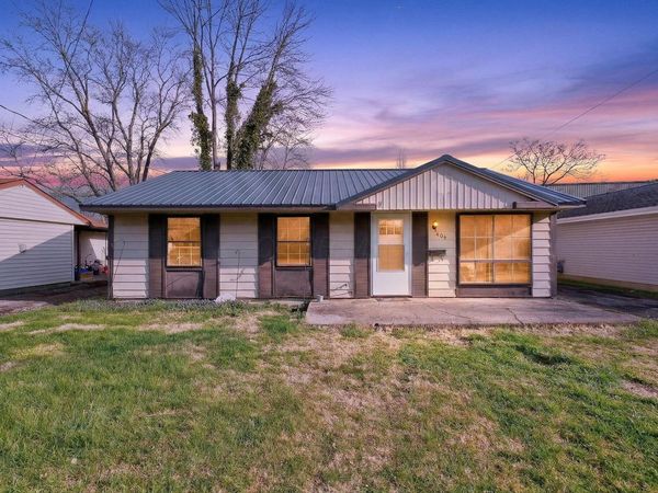 804 Vancouver Drive , Marion, OH 43302