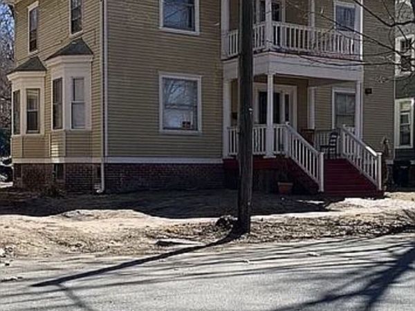 51 Avon Pl, Springfield, MA 01105