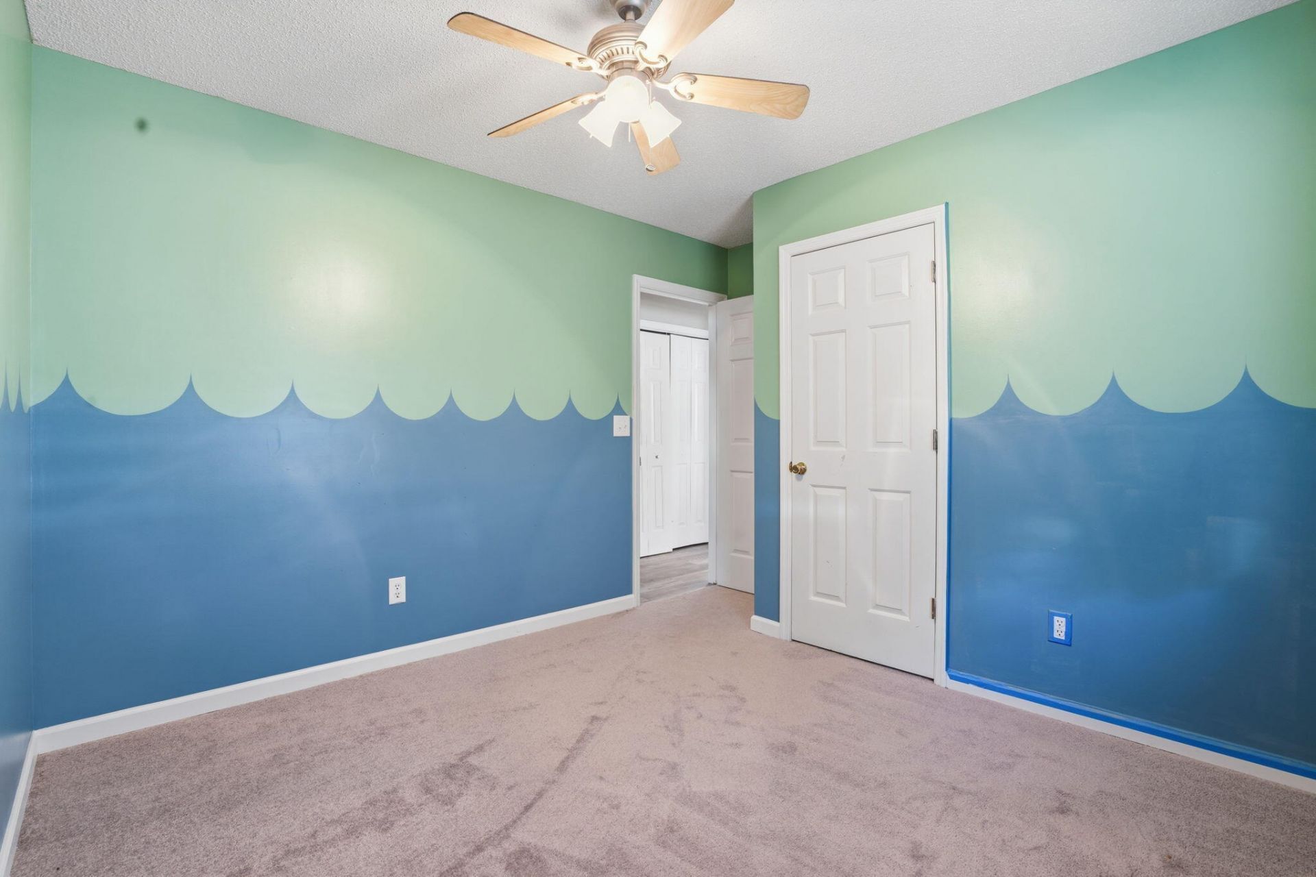 8562 Brookforest Drive Photo 17