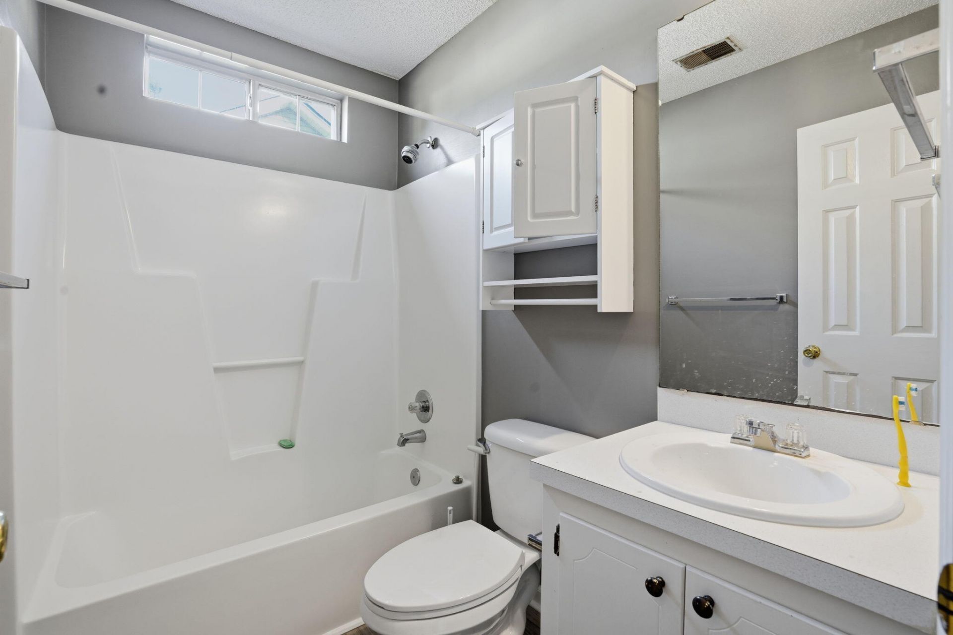 8562 Brookforest Drive Photo 23