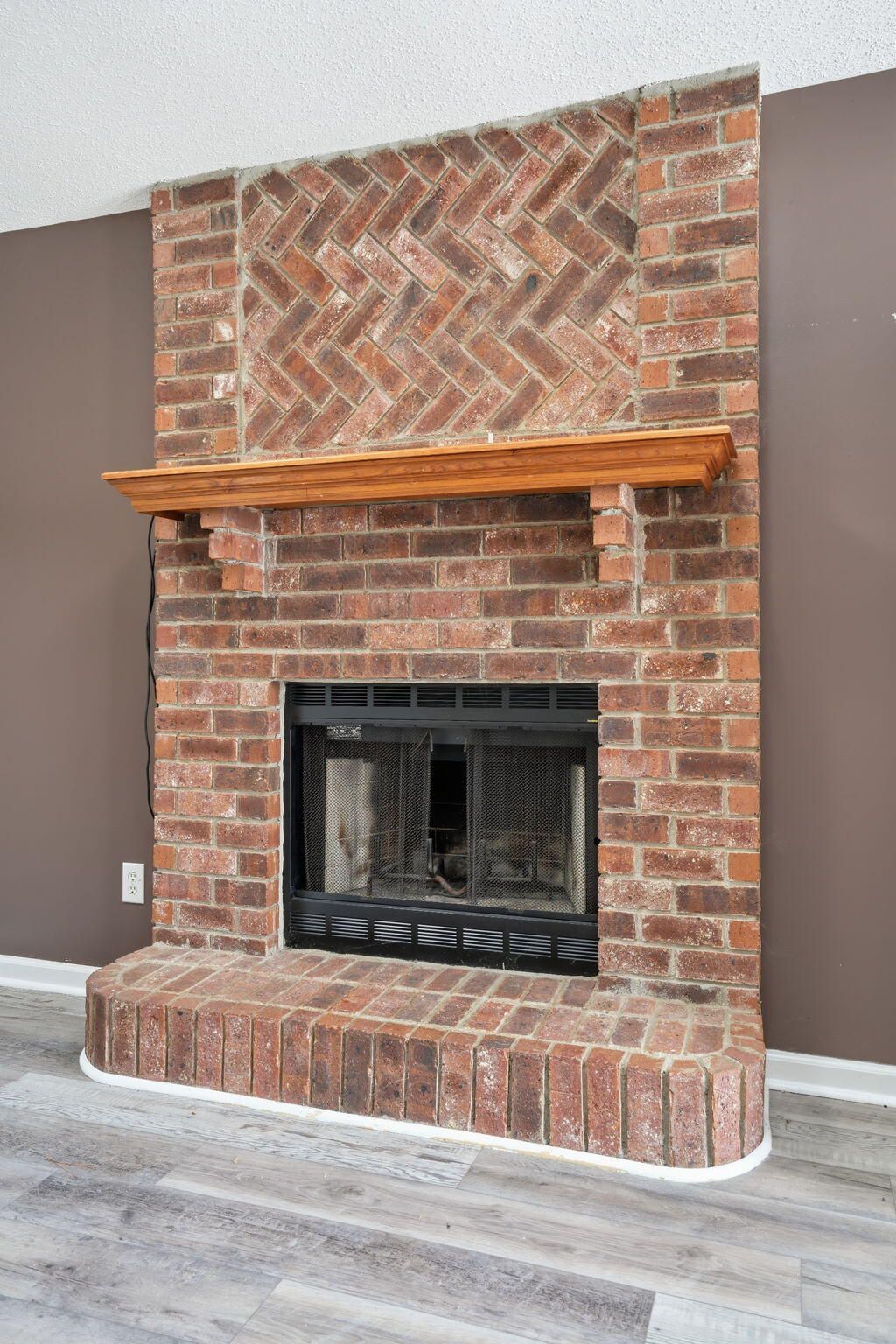 8562 Brookforest Drive Photo 9