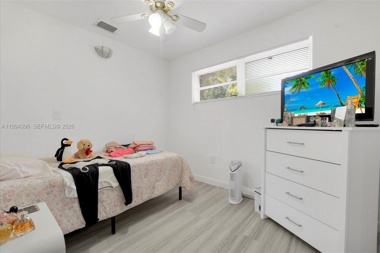 300 Northwest Blvd , Miami, FL 33126 Photo