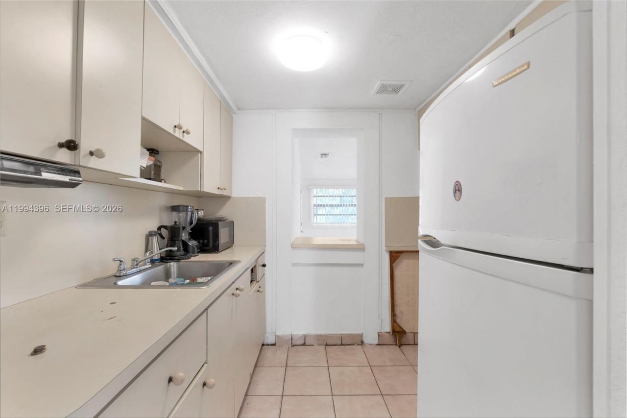 300 Northwest Blvd , Miami, FL 33126 Photo