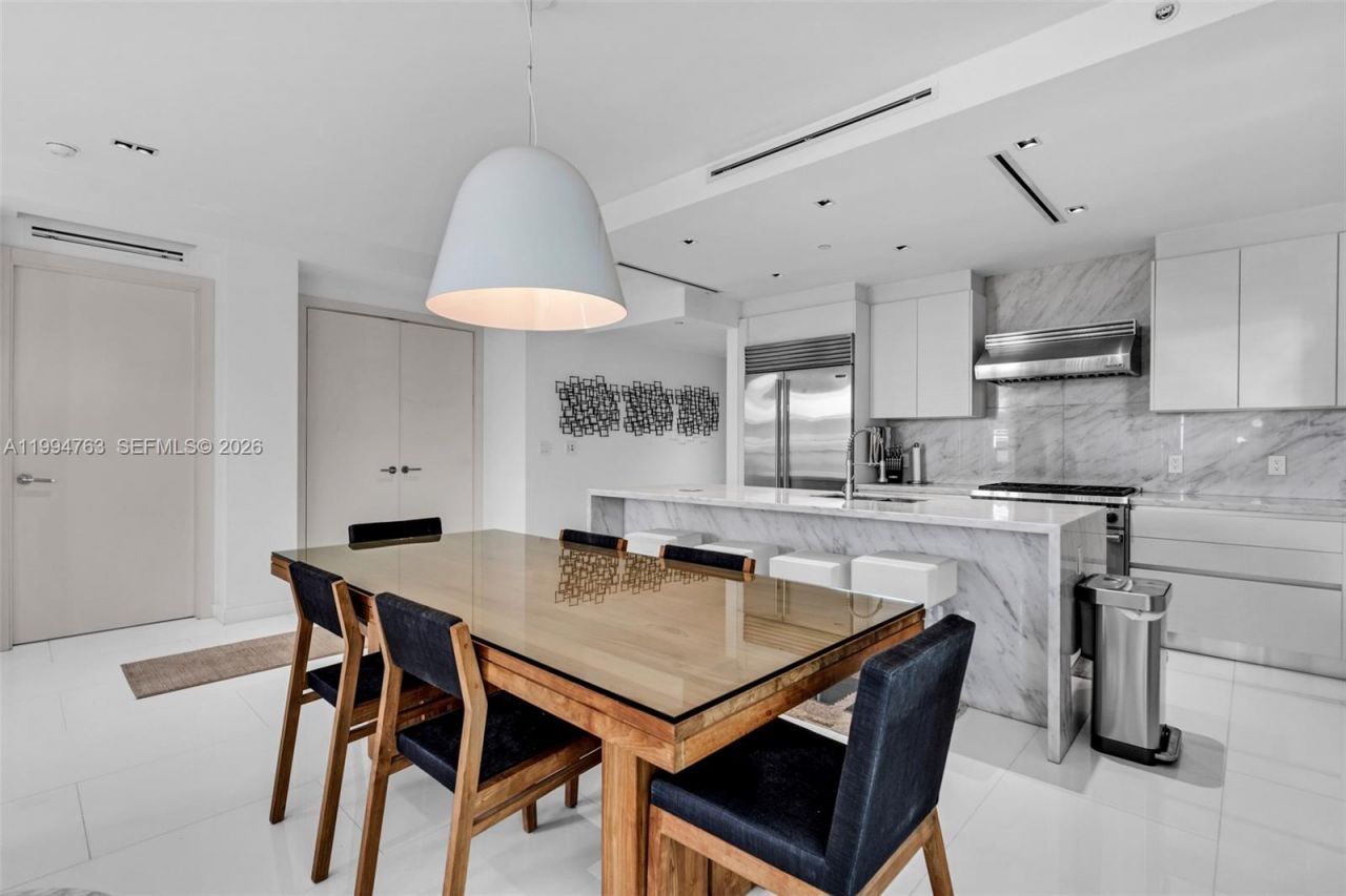 350 Meridian Ave , Unit 202, Miami Beach, FL 33139 Photo