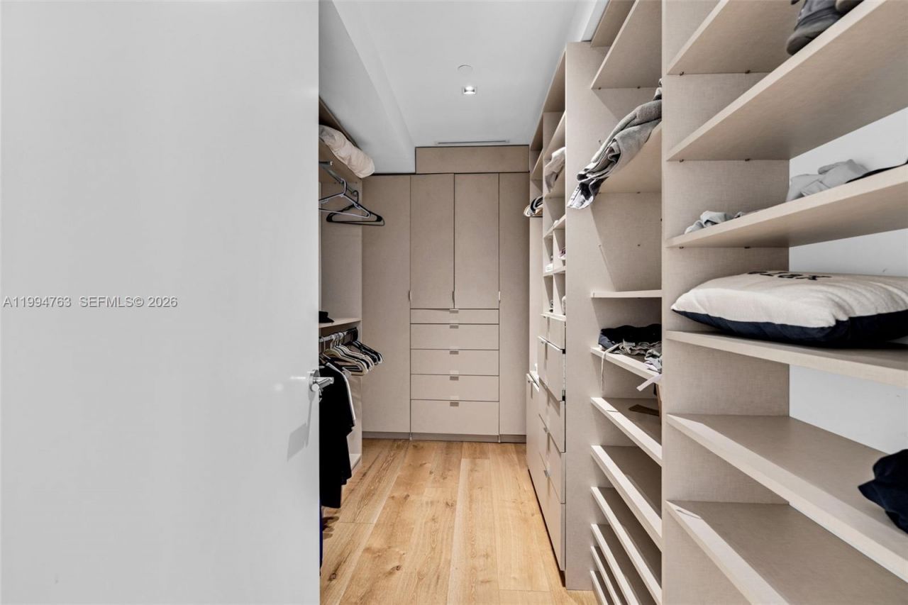 350 Meridian Ave , Unit 202, Miami Beach, FL 33139 Photo