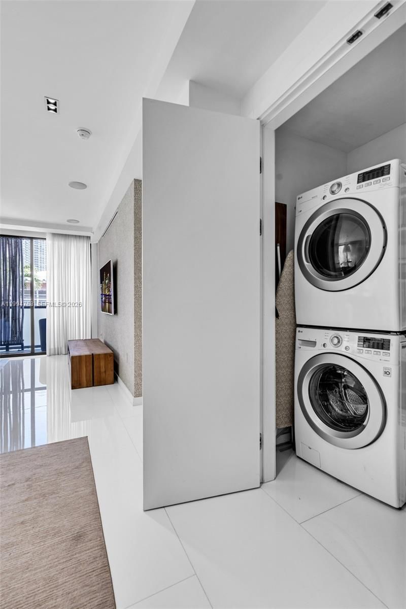 350 Meridian Ave , Unit 202, Miami Beach, FL 33139 Photo