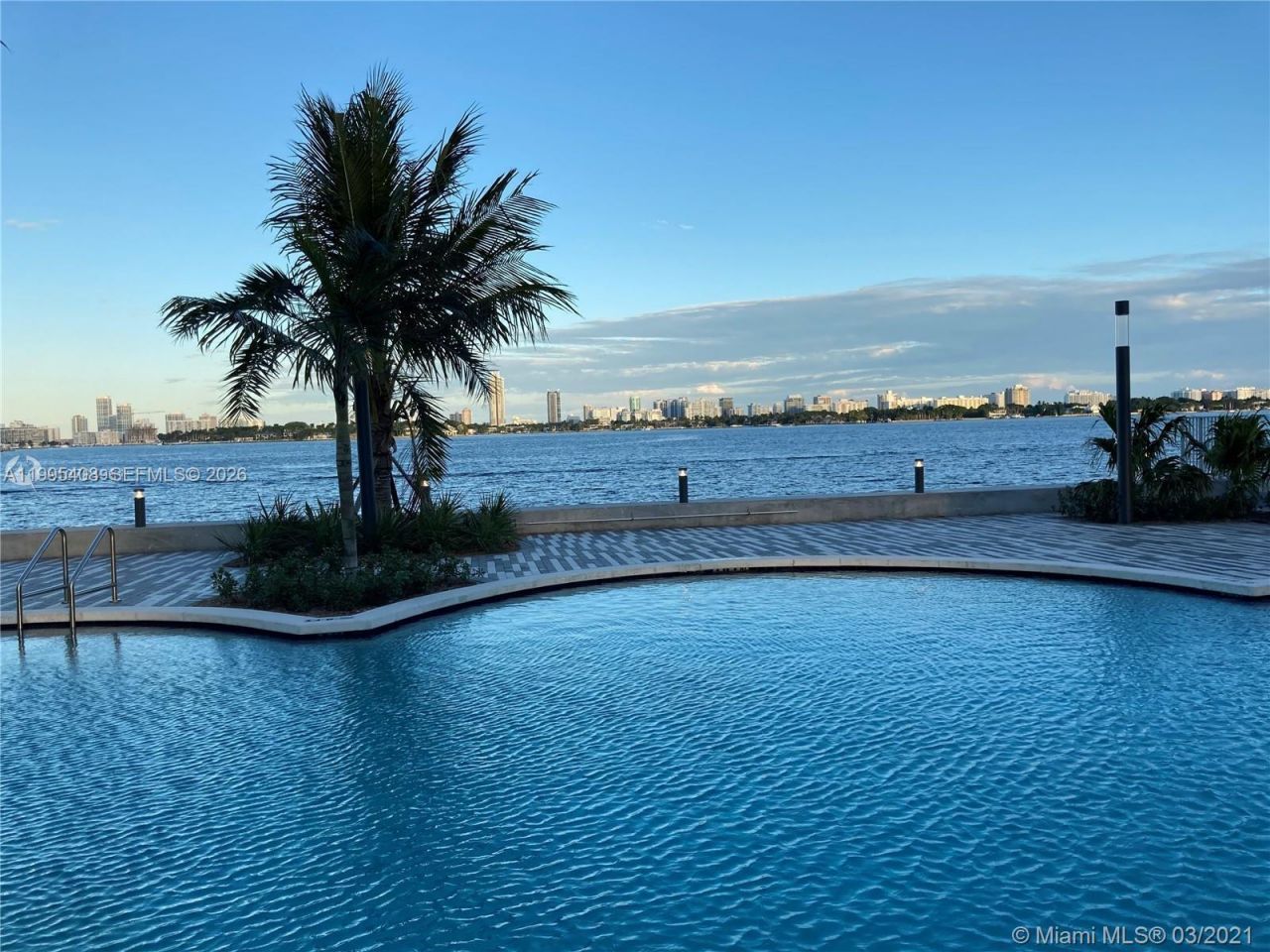 7501 E Treasure Dr , Unit 8A, North Bay Village, FL 33141 Photo