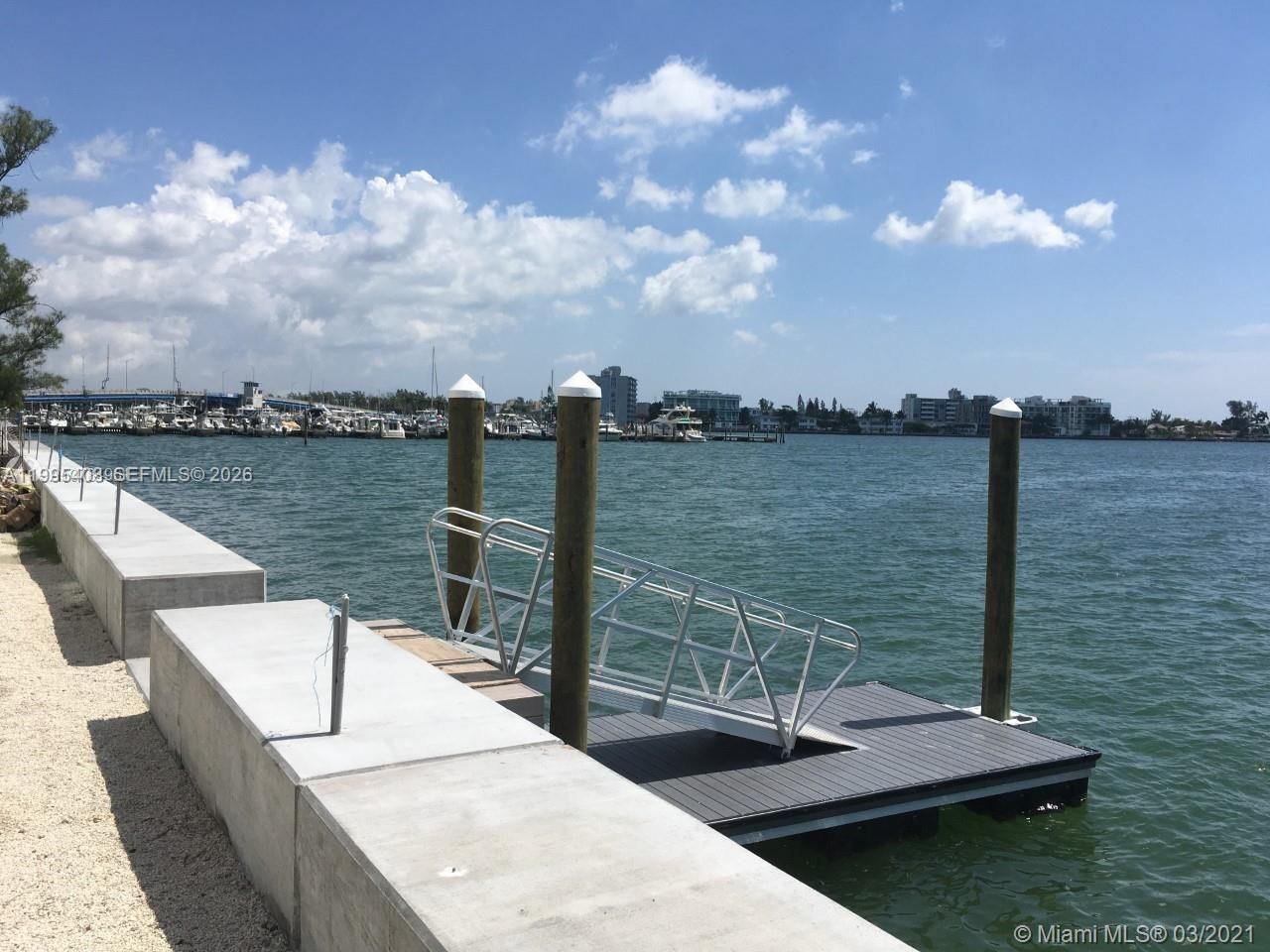 7501 E Treasure Dr, Unit 8A, North Bay Village, FL 33141 Photo