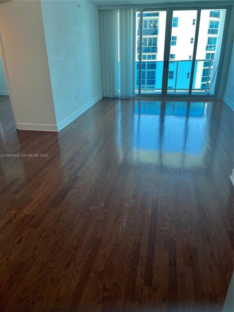 7501 E Treasure Dr, Unit 8A, North Bay Village, FL 33141 Photo