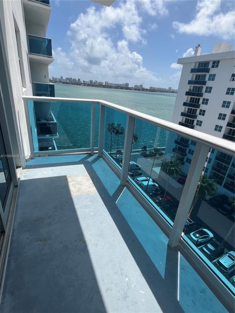 7501 E Treasure Dr , Unit 8A, North Bay Village, FL 33141 Photo