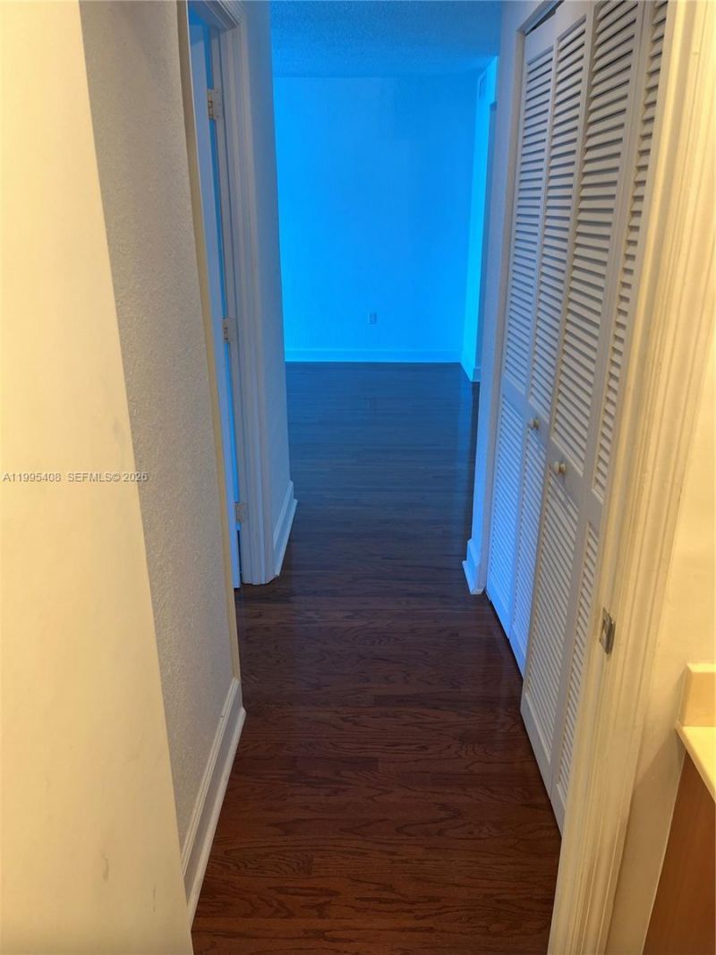 7501 E Treasure Dr, Unit 8A, North Bay Village, FL 33141 Photo