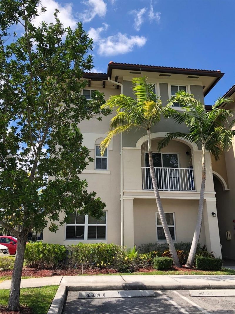 8760 NW 97th Ave , Unit 201, Doral, FL 33178 Photo