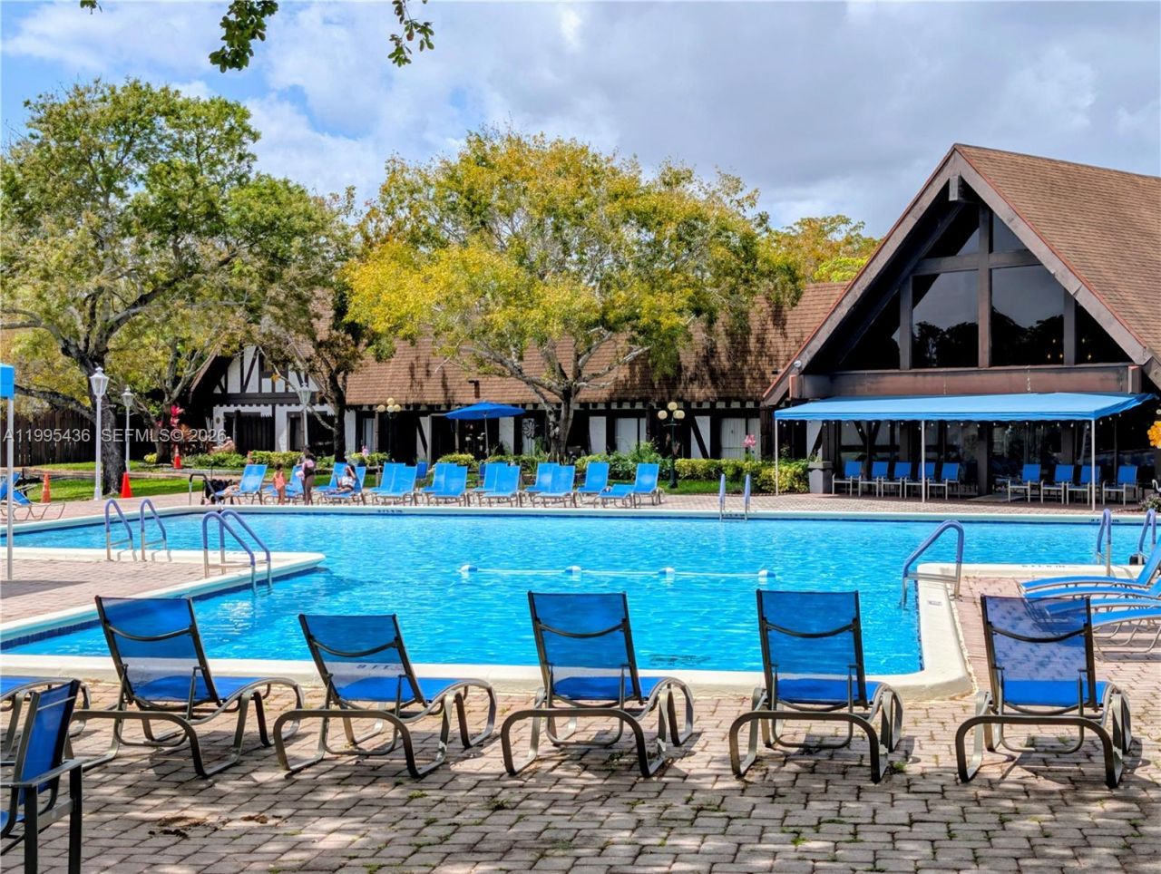 3720 Inverrary Dr, Unit 1J, Lauderhill, FL 33319 Photo