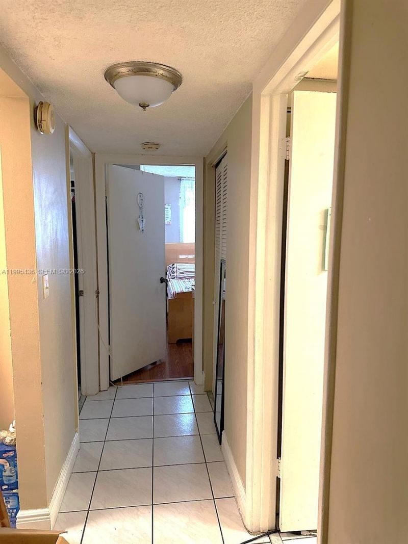 3720 Inverrary Dr, Unit 1J, Lauderhill, FL 33319 Photo