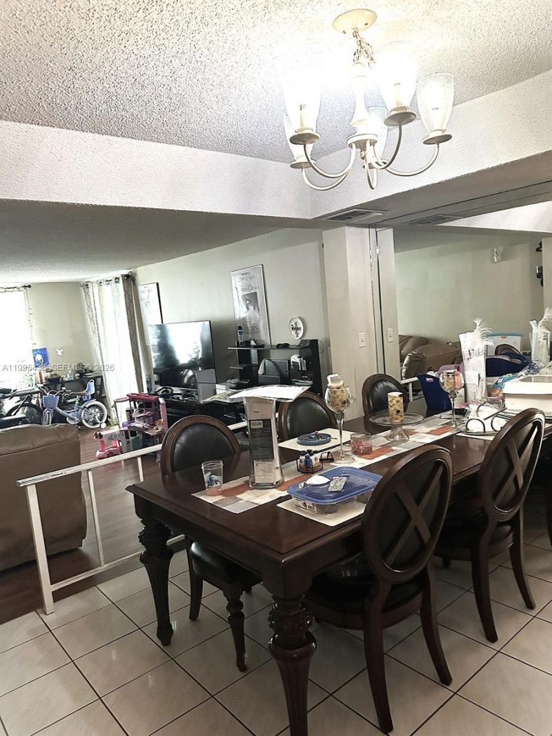 3720 Inverrary Dr, Unit 1J, Lauderhill, FL 33319 Photo