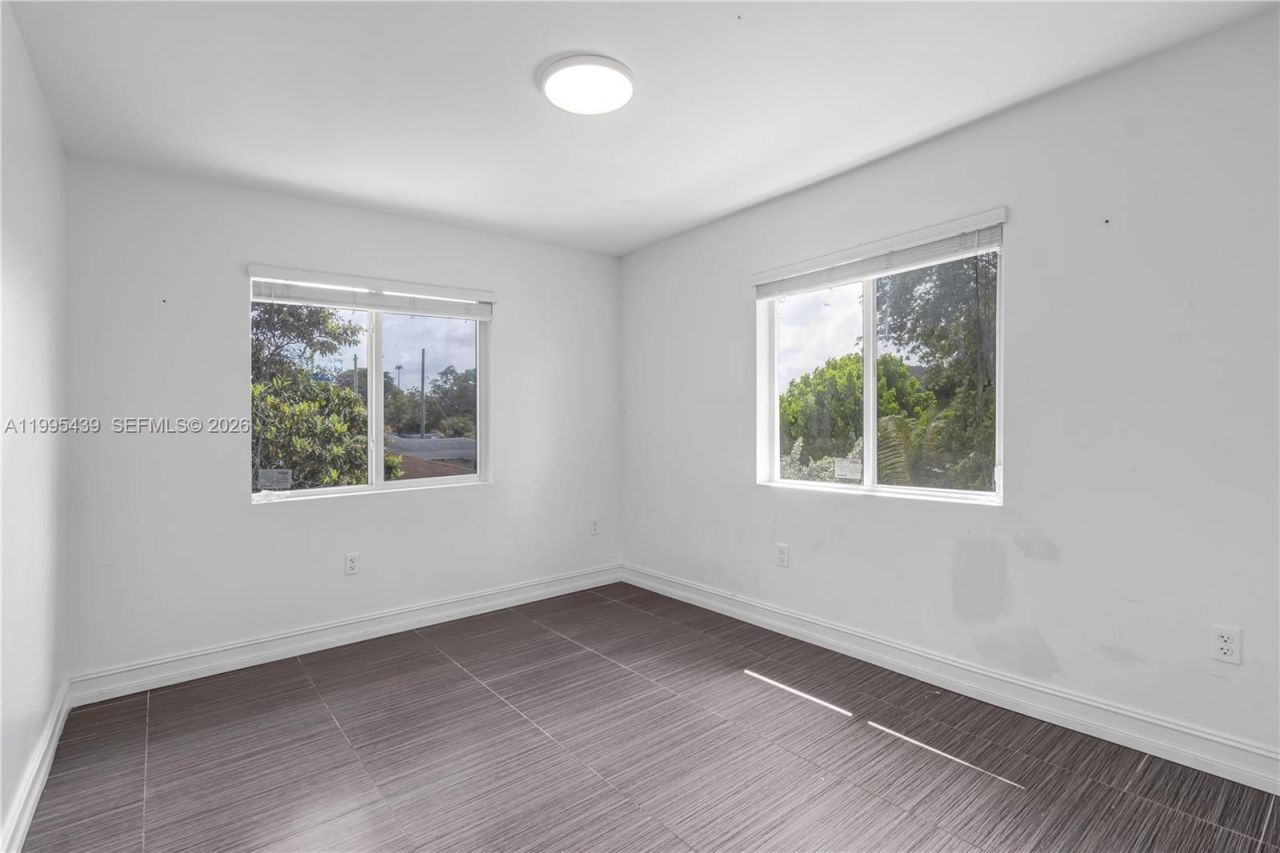 2132 NW 47th St , Unit 2132, Miami, FL 33142 Photo