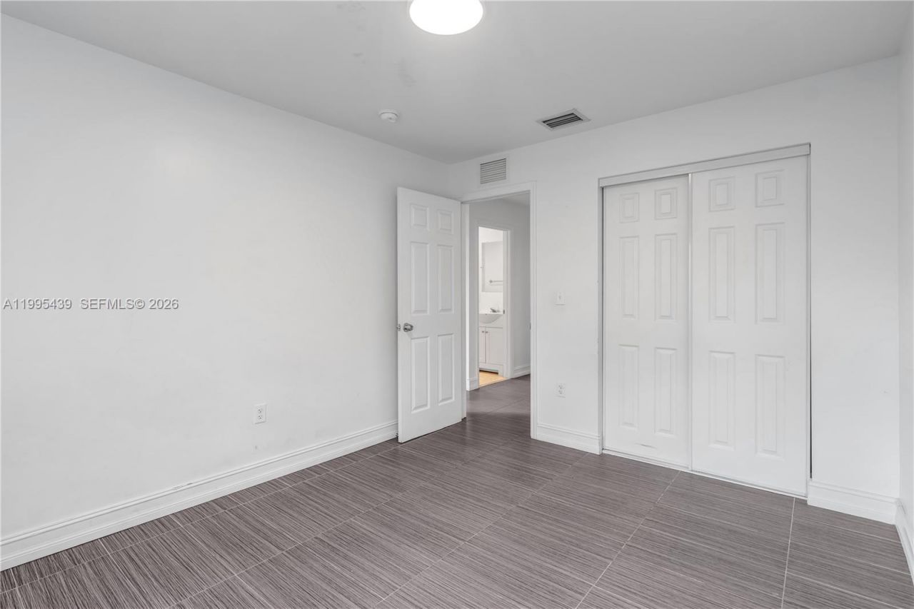 2132 NW 47th St , Unit 2132, Miami, FL 33142 Photo