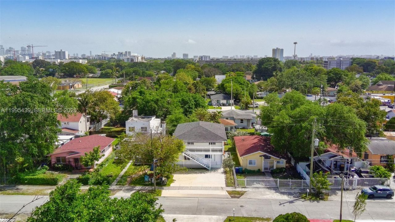 2132 NW 47th St , Unit 2132, Miami, FL 33142 Photo