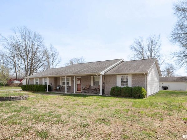 1401 HANNAH Drive, Marion, IL 62959