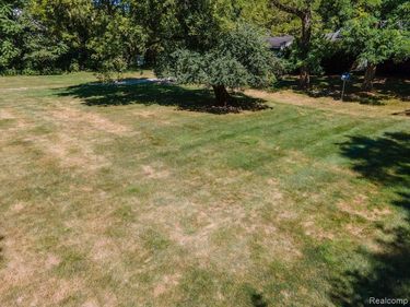 25690 W 14 MILE Road , Bloomfield Twp, MI 48301