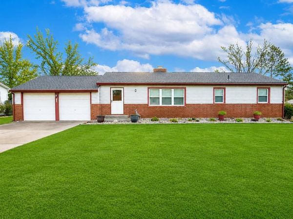 125 Hilltop Road, Ontario, OH 44906