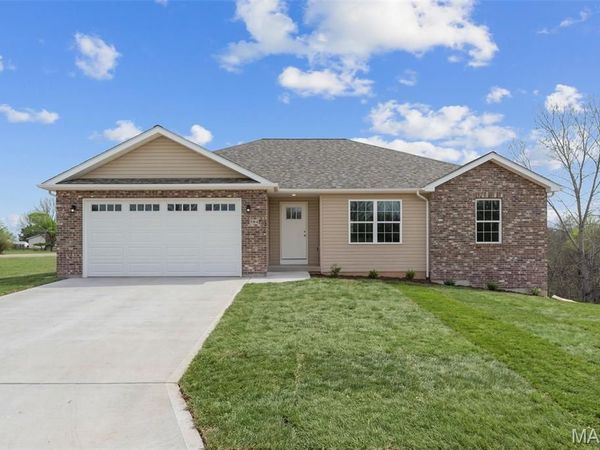 504 Summer Hill Lane , Washington, MO 63090