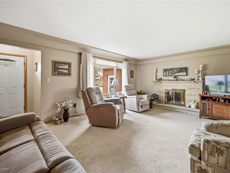 2076 Glenn Drive NE, Warren, OH 44483 Photo 11