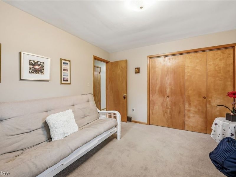 2076 Glenn Drive NE, Warren, OH 44483 Photo 23