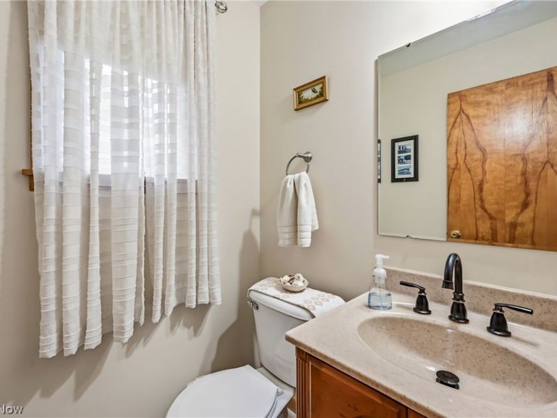 2076 Glenn Drive NE, Warren, OH 44483 Photo 25