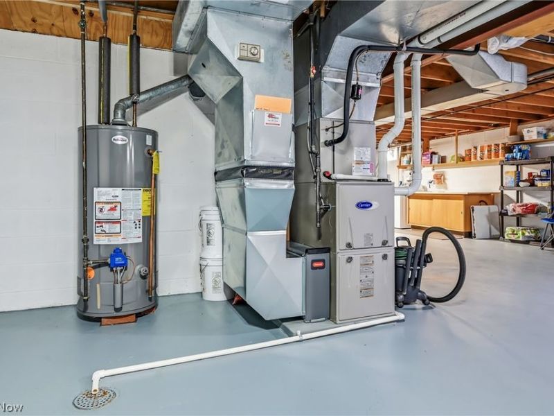 2076 Glenn Drive NE, Warren, OH 44483 Photo 34