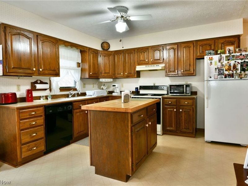 284 Wae Trail, Cortland, OH 44410 Photo 15