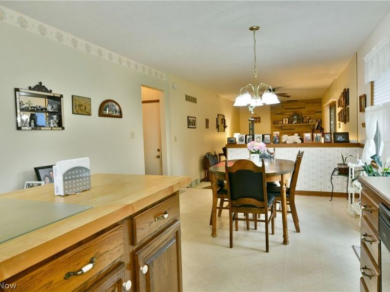 284 Wae Trail, Cortland, OH 44410 Photo 18