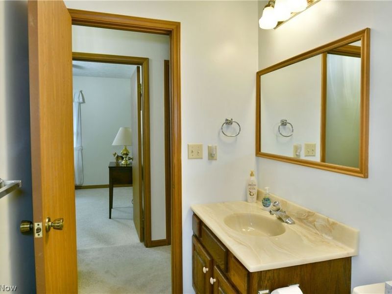 284 Wae Trail, Cortland, OH 44410 Photo 23