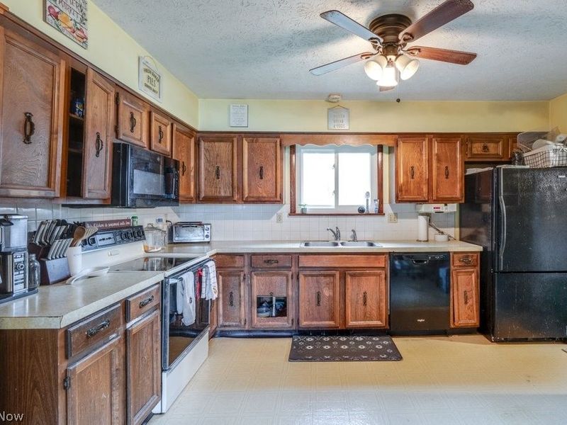 454 Westwood Avenue , Wadsworth, OH 44281 Photo 10