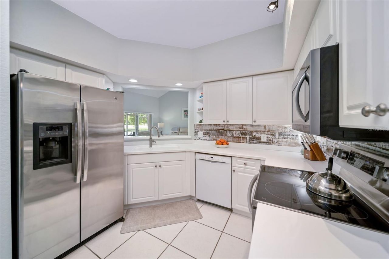 7667 Sweetbay Circle , Unit 11-102, Bradenton, FL 34203 Photo