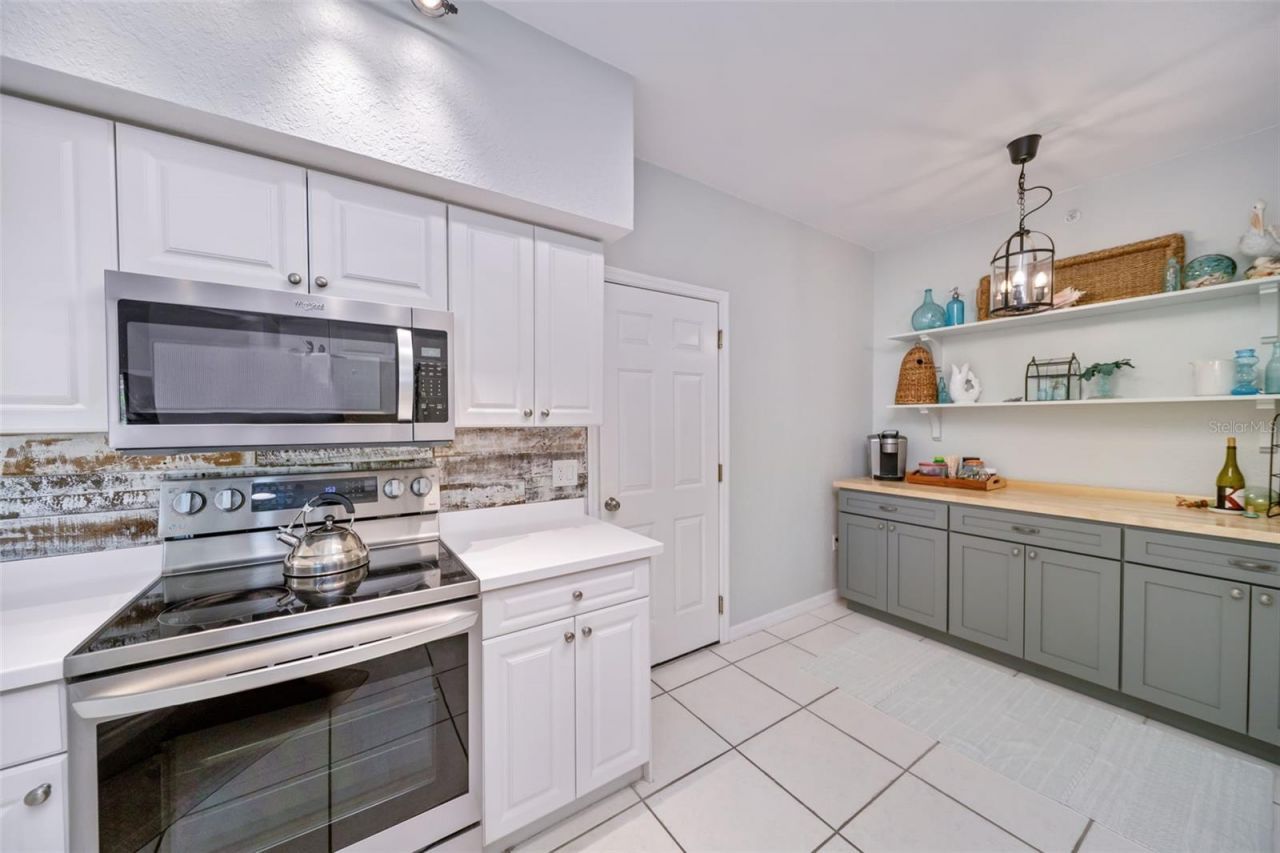 7667 Sweetbay Circle , Unit 11-102, Bradenton, FL 34203 Photo