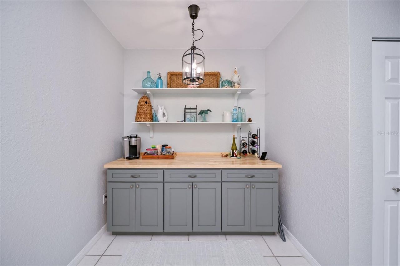 7667 Sweetbay Circle , Unit 11-102, Bradenton, FL 34203 Photo