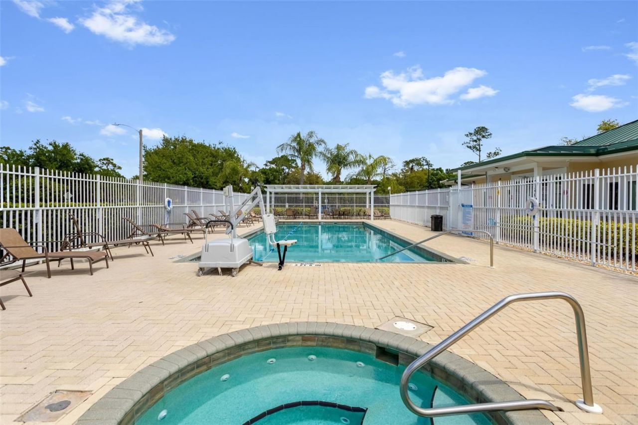 7667 Sweetbay Circle , Unit 11-102, Bradenton, FL 34203 Photo