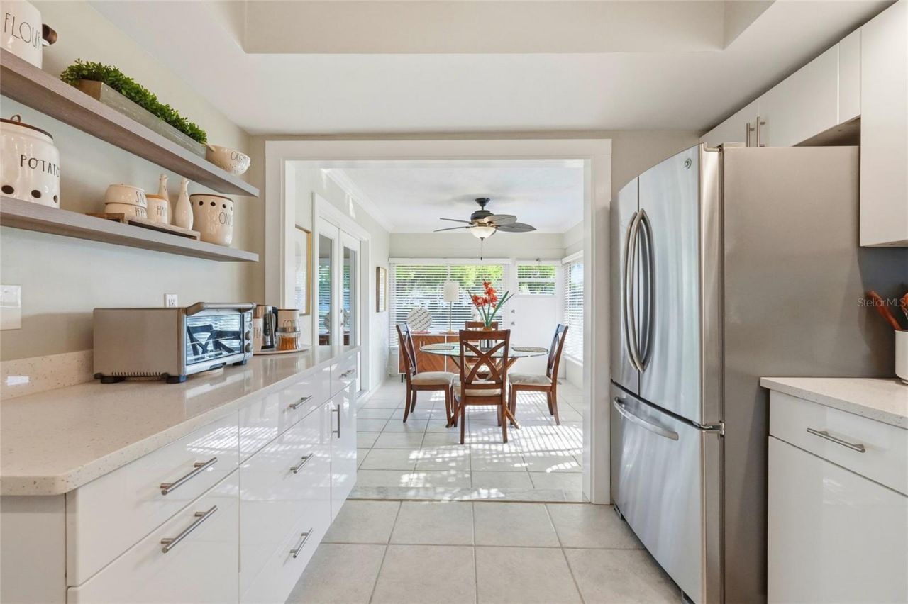 3985 Overlook Bend , Unit 16, Sarasota, FL 34232 Photo