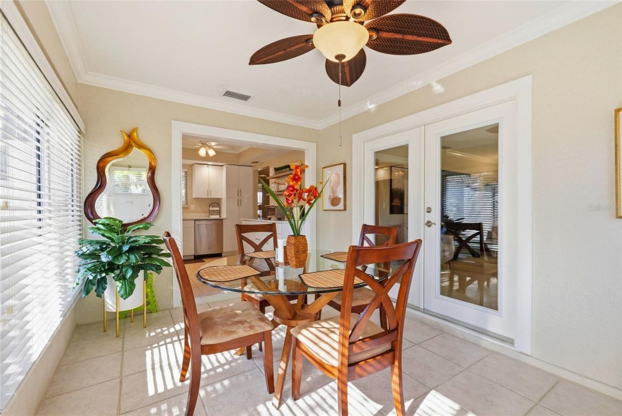 3985 Overlook Bend , Unit 16, Sarasota, FL 34232 Photo