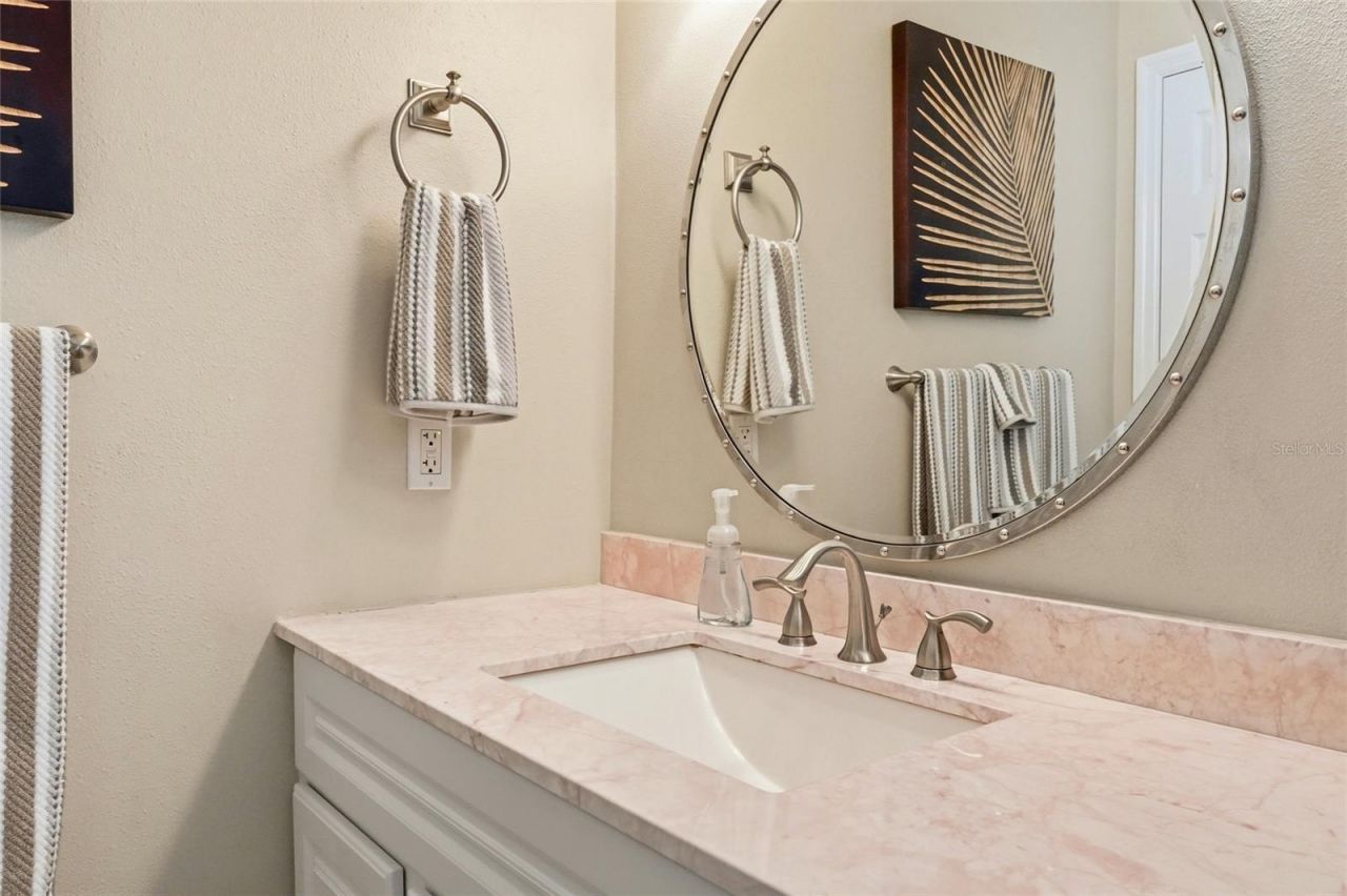 3985 Overlook Bend , Unit 16, Sarasota, FL 34232 Photo